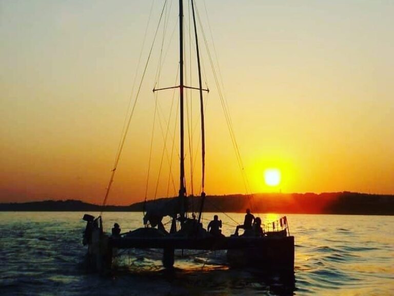 Sunset Lovers Boat Tour From Vilamoura.